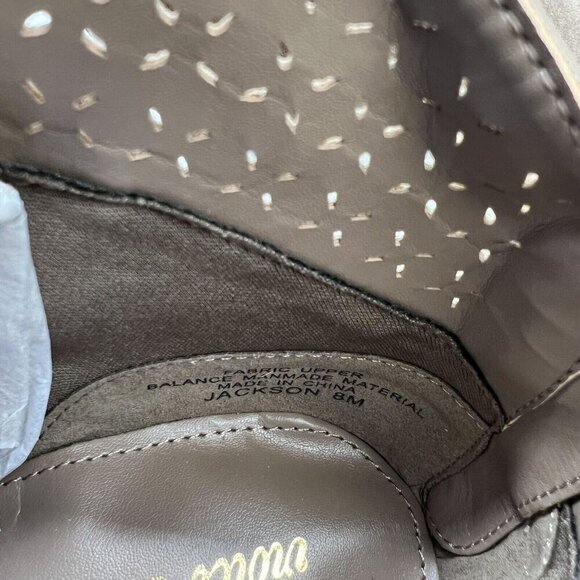 Violet & Red Jackson Lazer Cut Topline Bootie Faux Suede Taupe Size 8 NWOB - Picture 13 of 15